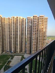 Balcony Image of 1450 Sq.ft 3 BHK Apartment / Flat for sale in 16th Parkview Gaur Yamuna City, Yeida Greater Noida for Rs. 12500000