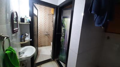 Bathroom Image of 535 Sq.ft 1 BHK Apartment / Flat for sale in Parijat Gardens, Kasarvadavali Thane for Rs. 4650000