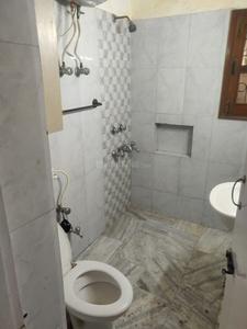 Bathroom Image of 1860 Sq.ft 3.5 BHK Apartment / Flat for sale in DDA SFS, Sarita Vihar New Delhi for Rs. 26200000