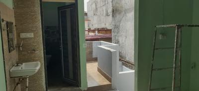 Bathroom Image of 1000 Sq.ft 1 RK Independent House for rent in Yashoda Nagar Kanpur for Rs. 7000