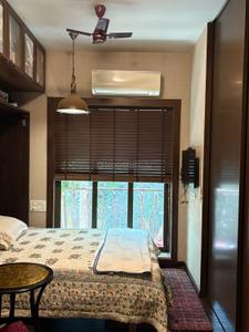 Bedroom Image of 800 Sq.ft 2 BHK Apartment / Flat for rent in Khar West Mumbai for Rs. 140000