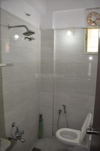 Bathroom Image of 1250 Sq.ft 2 BHK Apartment / Flat for rent in Shahibaug Ahmedabad for Rs. 22000