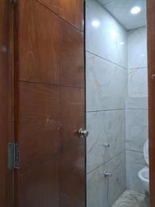 Common Bathroom Image of 1500 Sq.ft 4 BHK Apartment / Flat for sale in JMD Aashirwad Apartment, Sector 73 Noida for Rs. 5500000