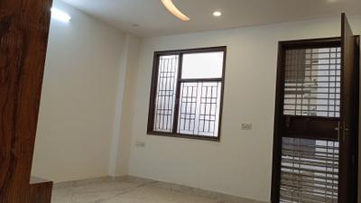 Bedroom Image of 1500 Sq.ft 3 BHK Builder Floor for sale in Pitampura New Delhi for Rs. 14500000