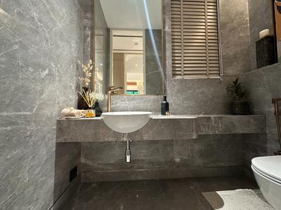 Bathroom Image of 2170 Sq.ft 4 BHK Apartment / Flat for sale in Lodha Vero, Sion Mumbai for Rs. 104500000