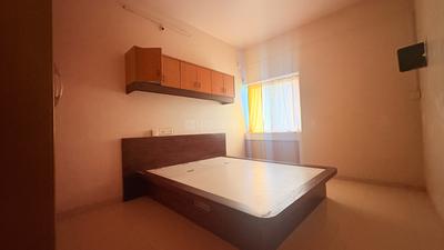 Bedroom Image of 1400 Sq.ft 2 BHK Apartment / Flat for rent in Veer Sawarkar Nagar Nashik for Rs. 20000