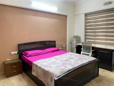 Bedroom Image of 3125 Sq.ft 3.5 BHK Apartment / Flat for rent in Kondhwa Pune for Rs. 50000
