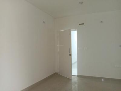 Living Room Image of 690 Sq.ft 3 BHK Apartment / Flat for rent in Shapoorji Pallonji Shukhobrishti, New Town Kolkata for Rs. 18000