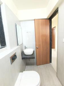 Bathroom Image of 1050 Sq.ft 2 BHK Apartment / Flat for sale in Godrej Prime, Chembur Mumbai for Rs. 20000000
