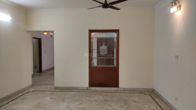 Living Room Image of 1600 Sq.ft 3 BHK Apartment / Flat for sale in DDA Sector C Pocket 8, Vasant Kunj New Delhi for Rs. 45000000