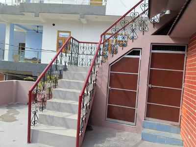 Image of 800 Sq.ft 2 BHK Apartment / Flat for rent in Muni Ki Reti, Rishikesh for Rs. 12000