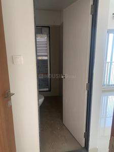 Image of 817 Sq.ft 2 BHK Apartment / Flat for rent in Mayfair The View, Vikhroli West, Mumbai for Rs. 60000