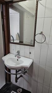 Bathroom Image of 4500 Sq.ft 3 BHK Independent House for sale in New Friends Colony New Delhi for Rs. 322500000
