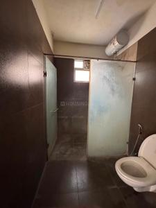 Bathroom Image of 2250 Sq.ft 3.5 BHK Apartment / Flat for sale in Mohammed Wadi Pune for Rs. 21500000