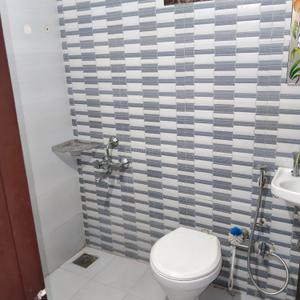 Bathroom Image of 1475 Sq.ft 3 BHK Apartment / Flat for sale in Saroli Surat for Rs. 5800000