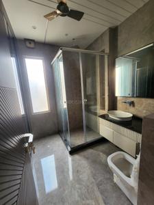 Bathroom Image of 1800 Sq.ft 4 BHK Builder Floor for sale in Janakpuri New Delhi for Rs. 45000000