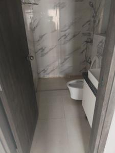 Bathroom Image of 680 Sq.ft 2 BHK Apartment / Flat for rent in Risland The Icon, Thane West Thane for Rs. 36000