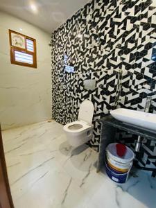 Bathroom Image of 2500 Sq.ft 3 BHK Builder Floor for rent in Omaxe Galleria, Sector 14 Bahadurgarh for Rs. 30000