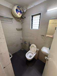 Bathroom Image of 670 Sq.ft 3 BHK Apartment / Flat for rent in Grand Riviera, Paldi Ahmedabad for Rs. 50000