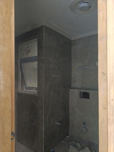 Common Bathroom Image of 1800 Sq.ft 4 BHK Builder Floor for sale in Freedom Fighters Enclave New Delhi for Rs. 15000000