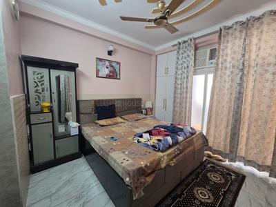 Bedroom Image of 900 Sq.ft 3 BHK Builder Floor for sale in Mahavir Enclave New Delhi for Rs. 8200000