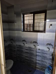 Bathroom Image of 800 Sq.ft 1.5 BHK Independent House for rent in Hadapsar Pune for Rs. 15000