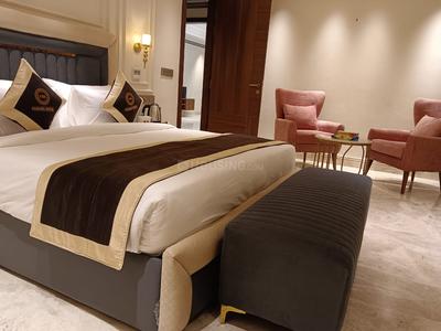 Bedroom Image of 3200 Sq.ft 4 BHK Builder Floor for rent in Selling Sunset South City 1, Sector 41 Gurgaon for Rs. 170000