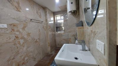 Bathroom Image of 1800 Sq.ft 3 BHK Apartment / Flat for rent in Ratu Road Ranchi for Rs. 25000