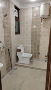 Image of 2100 Sq.ft 3 BHK Builder Floor for sale in RWA Dilshad Colony Block E Markets WA, Dilshad Garden, New Delhi for Rs. 18000000