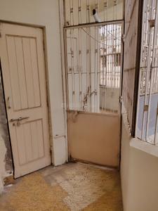 Balcony Image of 900 Sq.ft 1 BHK Apartment / Flat for rent in Shahibaug Ahmedabad for Rs. 16000
