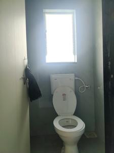 Common Bathroom Two Image of 567 Sq.ft 1 BHK Apartment / Flat for rent in Karve Nagar Pune for Rs. 17000