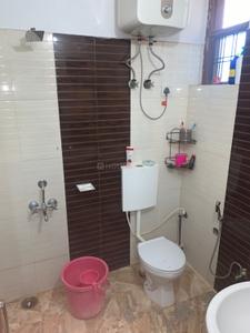 Bathroom Image of 1200 Sq.ft 3 BHK Apartment / Flat for sale in Khurram Nagar Lucknow for Rs. 7000000