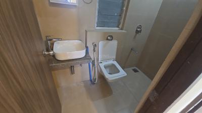 Bathroom Image of 580 Sq.ft 1 BHK Apartment / Flat for rent in Poddar Spraha Diamond, Chembur Mumbai for Rs. 52000
