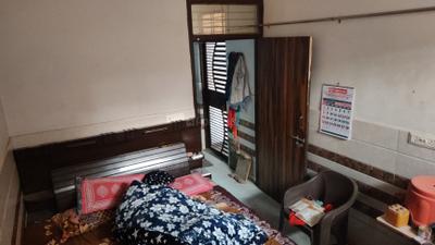 Bedroom Image of 765 Sq.ft 2 BHK Builder Floor for rent in Lal Kuan Ghaziabad for Rs. 11000