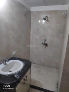 Bathroom Image of 1785 Sq.ft 3 BHK Apartment / Flat for rent in Pandav Nagar Ghaziabad for Rs. 25000