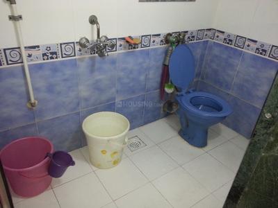 Bathroom Image of 630 Sq.ft 1 BHK Apartment / Flat for rent in Mulund East Mumbai for Rs. 33000
