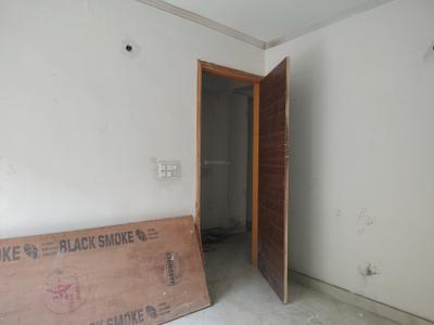 Bedroom Image of 650 Sq.ft 2 BHK Apartment / Flat for sale in Sangam Vihar New Delhi for Rs. 4000000