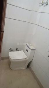 Bathroom Image of 620 Sq.ft 2 BHK Builder Floor for rent in Krishna Nagar New Delhi for Rs. 16500