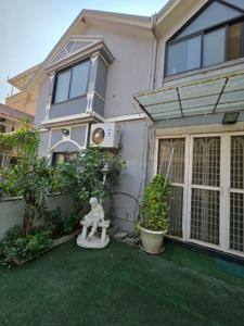 Image of 2556 Sq.ft 4 BHK Villa for sale in Siddhi Aarohi Vihar, South Bopal, Ahmedabad for Rs. 50000000