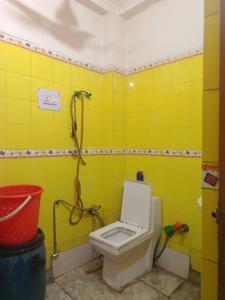 Bathroom Image of 700 Sq.ft 2 BHK Builder Floor for sale in Ganesh Nagar New Delhi for Rs. 4800000