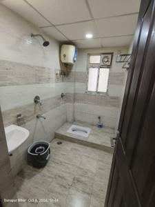 Bathroom Image of 1188 Sq.ft 3 BHK Apartment / Flat for rent in Nutan Lotus Abode, Gola Road Patna for Rs. 38000