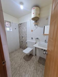 Bathroom Image of 1725 Sq.ft 3 BHK Apartment / Flat for rent in Cox Town Bengaluru for Rs. 70000