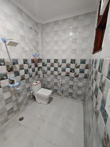 Bathroom Image of 1365 Sq.ft 2 BHK Builder Floor for rent in Sector 122 Noida for Rs. 22000