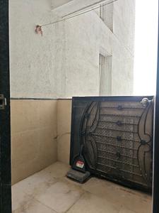 Drying Area Image of 955 Sq.ft 2 BHK Apartment / Flat for rent in Ravinanda Skylights, Wagholi Pune for Rs. 25000