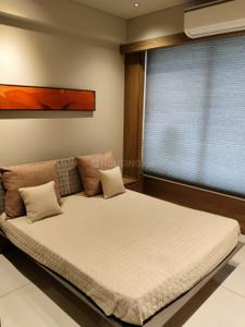 Bedroom Image of 3200 Sq.ft 4 BHK Independent House for rent in Thaltej Ahmedabad for Rs. 130000