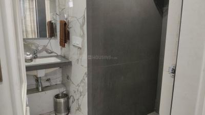 Bathroom Image of 450 Sq.ft 1 RK Apartment / Flat for rent in Yashcon Neon, Viman Nagar Pune for Rs. 50000