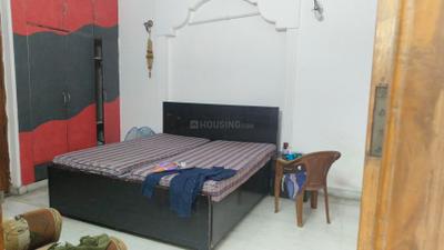 Bedroom Image of 1850 Sq.ft 3 BHK Builder Floor for rent in Sector 41 Noida for Rs. 40000