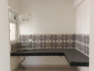 Kitchen Image of 800 Sq.ft 2 BHK Apartment / Flat for sale in Signature Global Prime, Sector 63 Gurgaon for Rs. 10700000