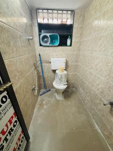 Bathroom Image of 260 Sq.ft 1 RK Apartment / Flat for rent in Worli Mumbai for Rs. 34000