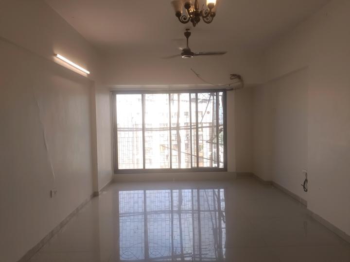 Lokhandwala Whispering Palms Exclusive Main Image 1